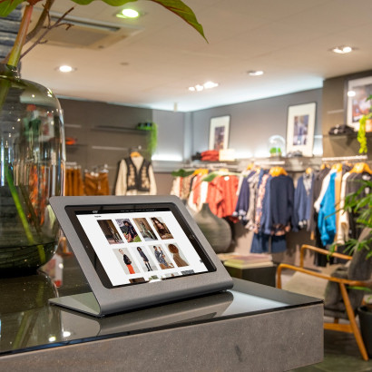 Tablet in Kiosk mode met afgedekte knoppen