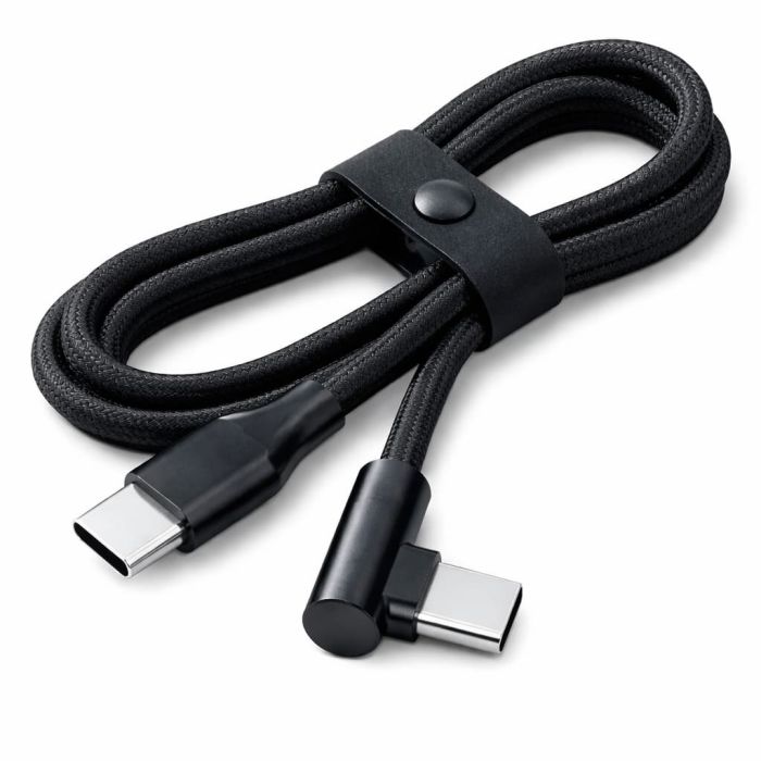 Detailopname van de Torvik USB-C naar haakse USB-C oplaad- en datakabel met zwarte gevlochten buitenkant en haakse connector.