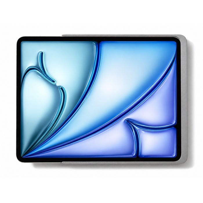 Detailweergave van de Displine Dame Wall Home 2.0 wandhouder met een iPad Air 13 inch, benadrukt de titanium afwerking en het elegante ontwerp.