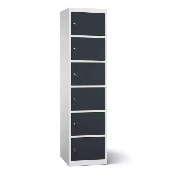 Zijaanzicht van de Lockeel accu laadlocker met zes compartimenten en sleutelslot, gesloten en gemonteerd.