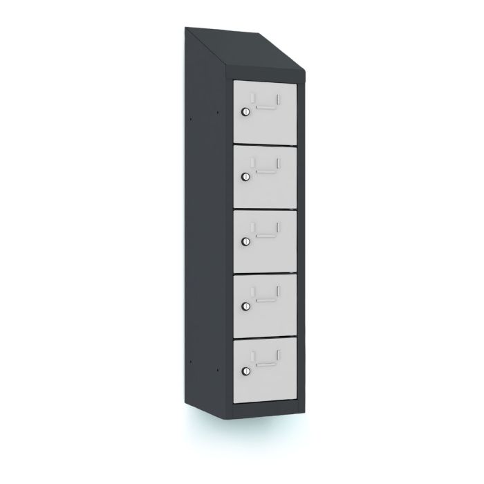 Studiofoto van de Lockeel telefoonlocker met 5 vakken en dichte deuren, schuin van voren bekeken met een duidelijk zicht op de vijf sleutelsloten.