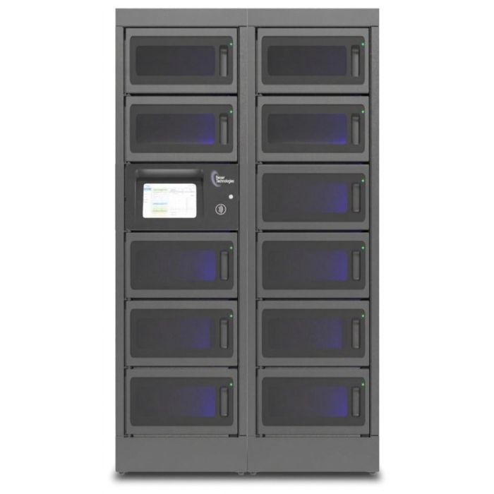 Vooraanzicht van de Power Technologies modulaire oplaadlocker met 11 grote compartimenten en bedieningspaneel.