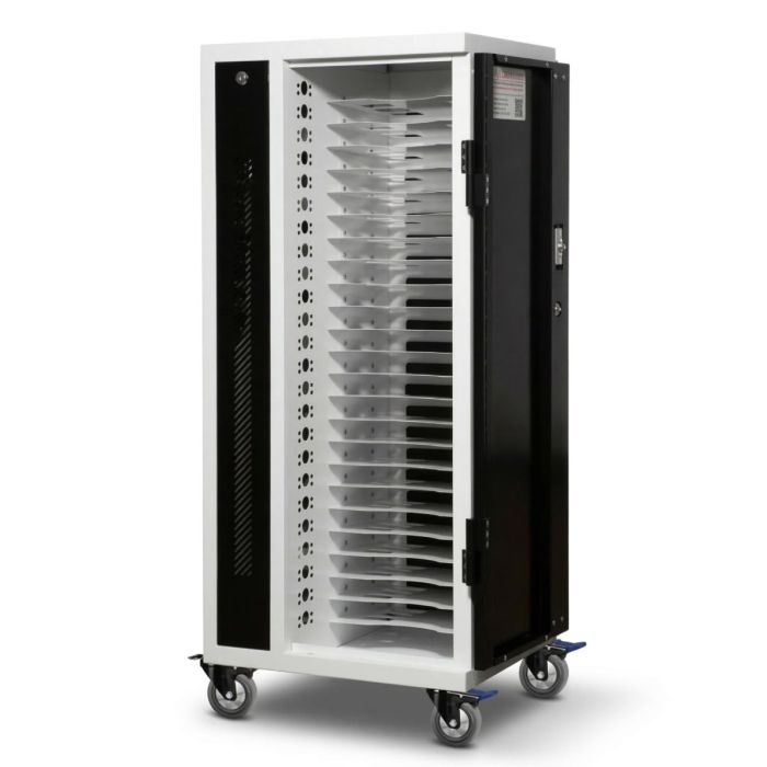 Zijaanzicht van de Power Technologies PT-VERT-GLIDE-24 USB-C oplaadkar met open compartimenten voor 24 laptops.
