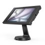 Zijaanzicht van de Compulocks Mast Apex tafelstandaard voor iPad Air 11 inch, zwart, met een schuin geplaatste tablet.