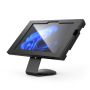 Zijaanzicht van de Compulocks Core Apex tafelhouder voor Microsoft Surface Go 4, met een schuin geplaatst scherm en een stevige basis.