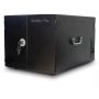 Zijaanzicht van de LEBA NoteBox Flex 10 AC oplaadkast met sleutel en handvat.