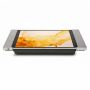 Zijaanzicht van de Smart Things sDock Fix tafelstandaard voor Samsung Galaxy Tab S9+ in zilver, met tablet in gebruik.