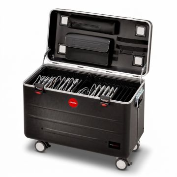 Open PARAT TC20 TwinCharge oplaadkoffer met ruimte voor 20 tablets, inclusief opbergvak en kabels.