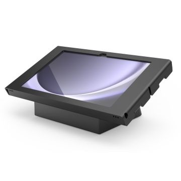 Zijaanzicht van de Compulocks AV Capsule Apex tafelstandaard voor Samsung Galaxy Tab A11+, zwart, met een schuin geplaatste tablet.