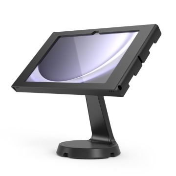 Zijaanzicht van de zwarte Compulocks Mast Apex tafelstandaard voor Samsung Galaxy Tab A9+, met een schuin geplaatste tablet.