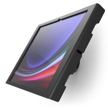 Zijaanzicht van de Compulocks Bow Apex wandhouder voor Samsung Galaxy Tab S11 Ultra, gemonteerd aan de muur.