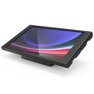 Zijaanzicht van de Compulocks AV Capsule Apex tafelstandaard voor Samsung Galaxy Tab S11 Ultra in zwart, met een schuin geplaatst scherm.
