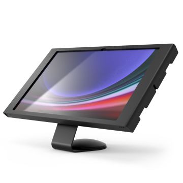 Zijaanzicht van de Compulocks Core Apex tafelhouder voor Samsung Galaxy Tab S11 Ultra in zwart, met een schuin geplaatste tablet.