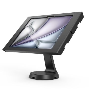 Zijaanzicht van de Compulocks Mast Apex tafelstandaard voor iPad Air, met een schuin geplaatste tablet in zwart.