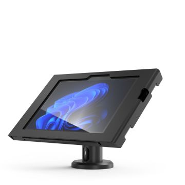 Zijaanzicht van de Compulocks Rise tafelhouder met Microsoft Surface Go 4, in gebruik met een tablet.