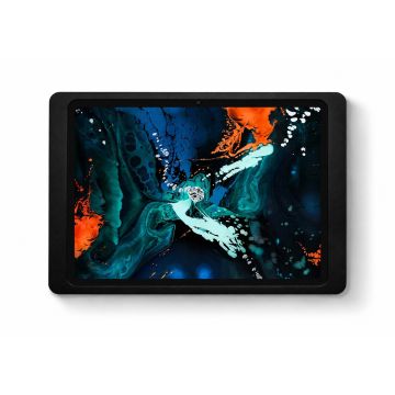 Detailweergave van de Displine Companion Wall 2.0 wandhouder met iPad Air 10.9 inch in gebruik, met kleurrijke achtergrond.