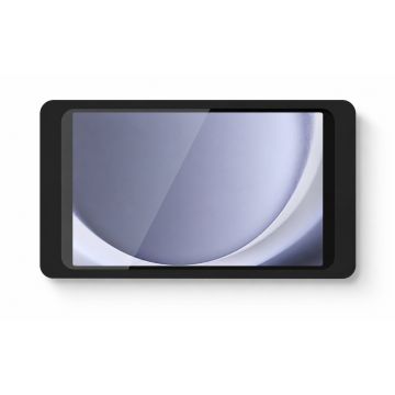 Detailweergave van de Displine Companion Wall 2.0 wandhouder met een Samsung Galaxy Tab A9, zwart ontwerp met afgeronde hoeken.