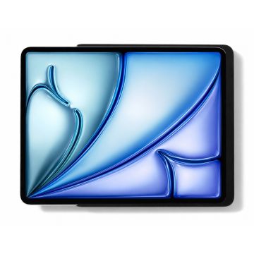 Detailopname van de Displine Dame Wall Home 2.0 wandhouder met een iPad Air 13 inch, zwart, met een moderne, strakke afwerking.