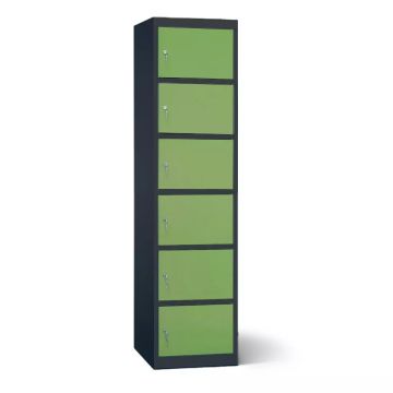 Zijaanzicht van de Lockeel accu laadlocker met 6 compartimenten en sleutelslot, gesloten en in een neutrale omgeving.