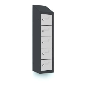 Studiofoto van de Lockeel telefoonlocker met 5 vakken en dichte deuren, schuin van voren bekeken met een duidelijk zicht op de vijf sleutelsloten.